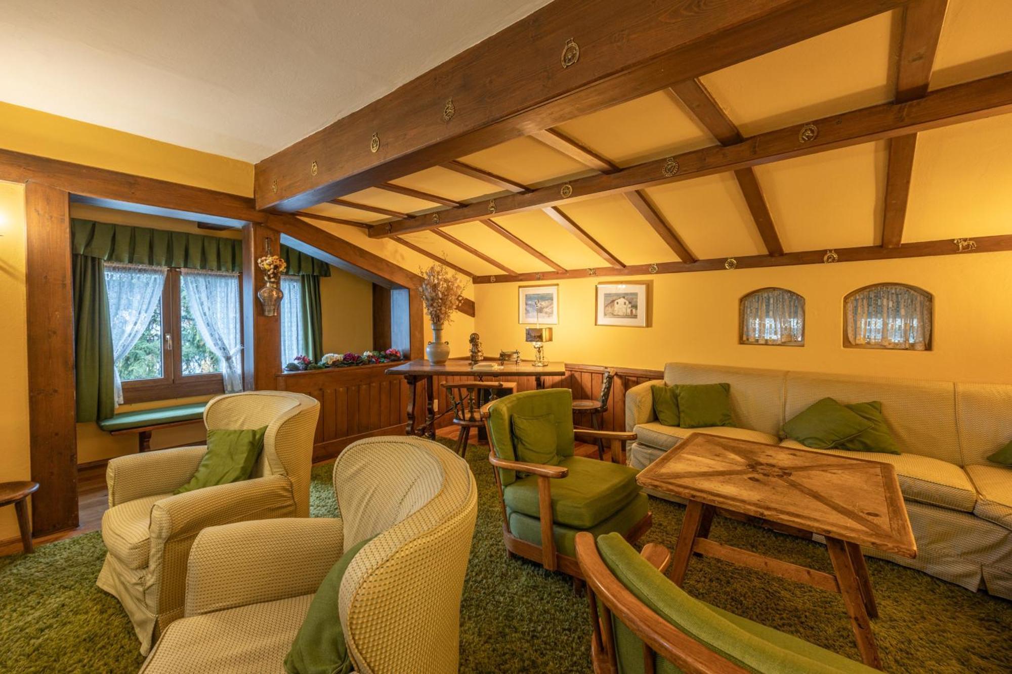 Casa Ca Dei Fiori A Due Passi Dal Centro Di Cortina Apartment Cortina d'Ampezzo Bagian luar foto